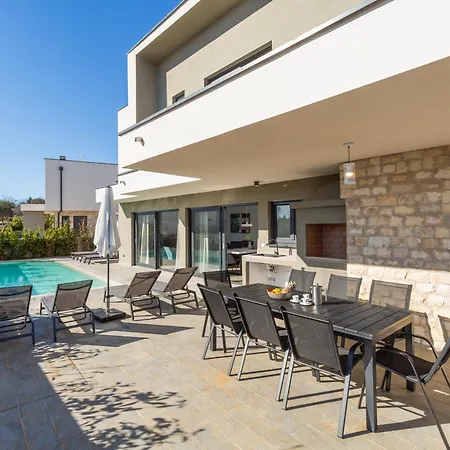 Villa La Istriana - Seaview, Heated Pool