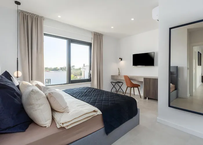 Villa La Istriana - Seaview, Heated Pool