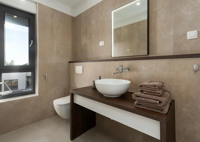 Villa La Istriana - Seaview, Heated Pool *