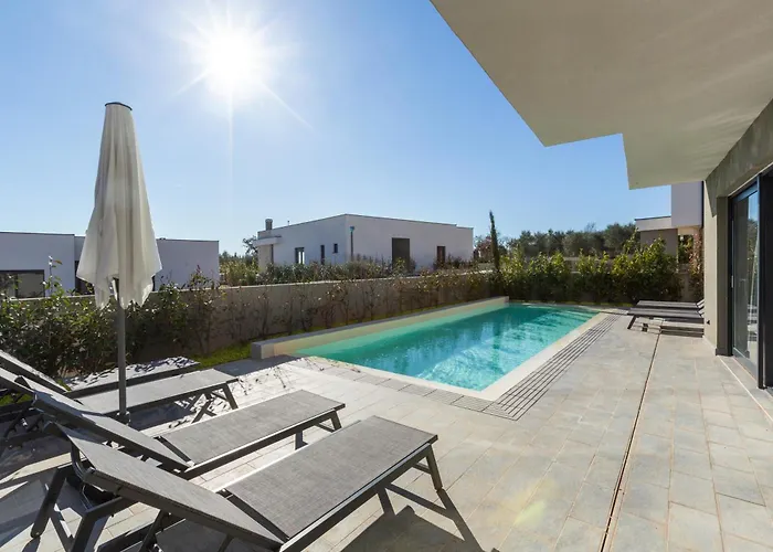 La Istriana - Seaview, Heated Pool * Krnica