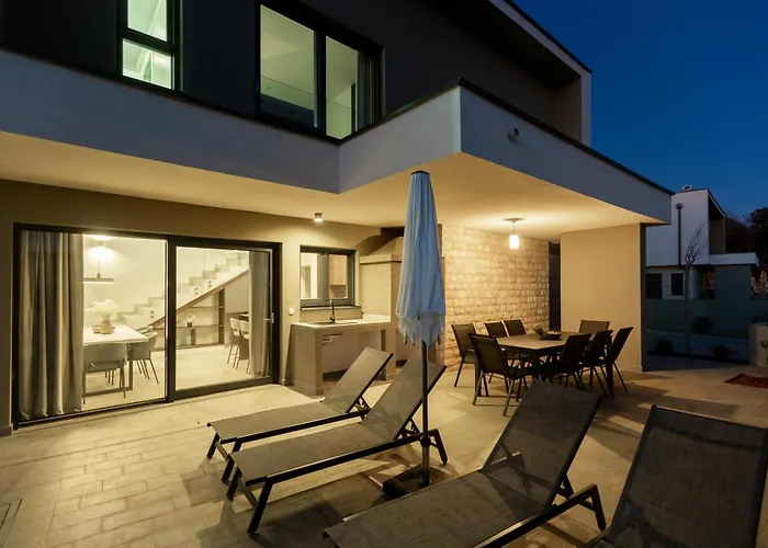 Villa La Istriana - Seaview, Heated Pool