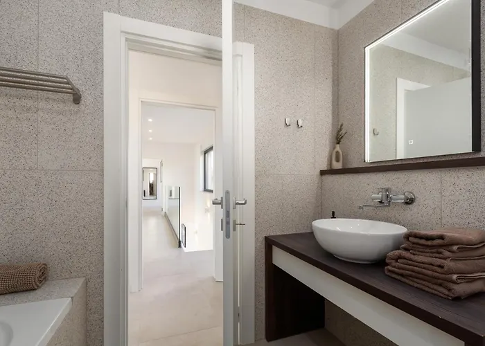 La Istriana - Seaview, Heated Pool Villa