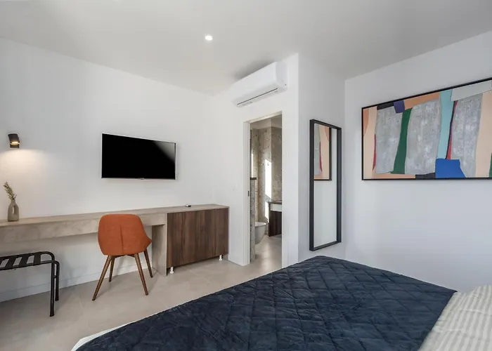 La Istriana - Seaview, Heated Pool Villa Krnica