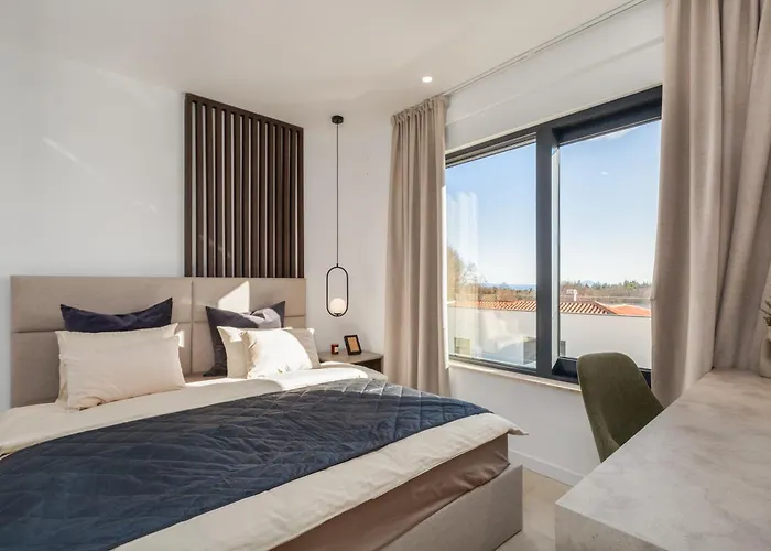 Villa La Istriana - Seaview, Heated Pool Krnica